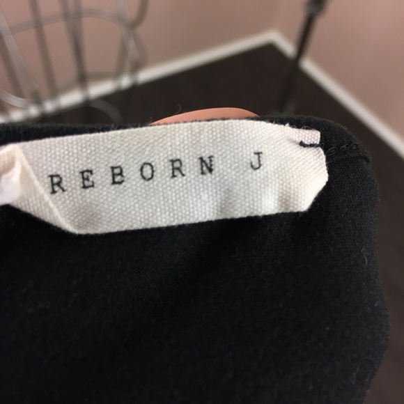 Reborn J black bell sleeve top - Picture 4 of 5